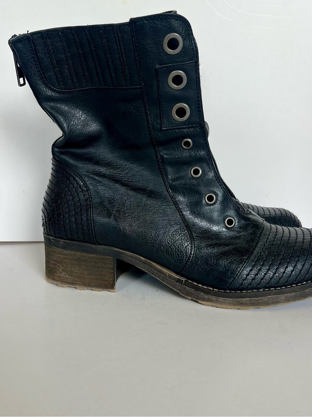 Bare Traps Toby Women’s Black Moto Combat Side Zip Boots Size 10M No Laces